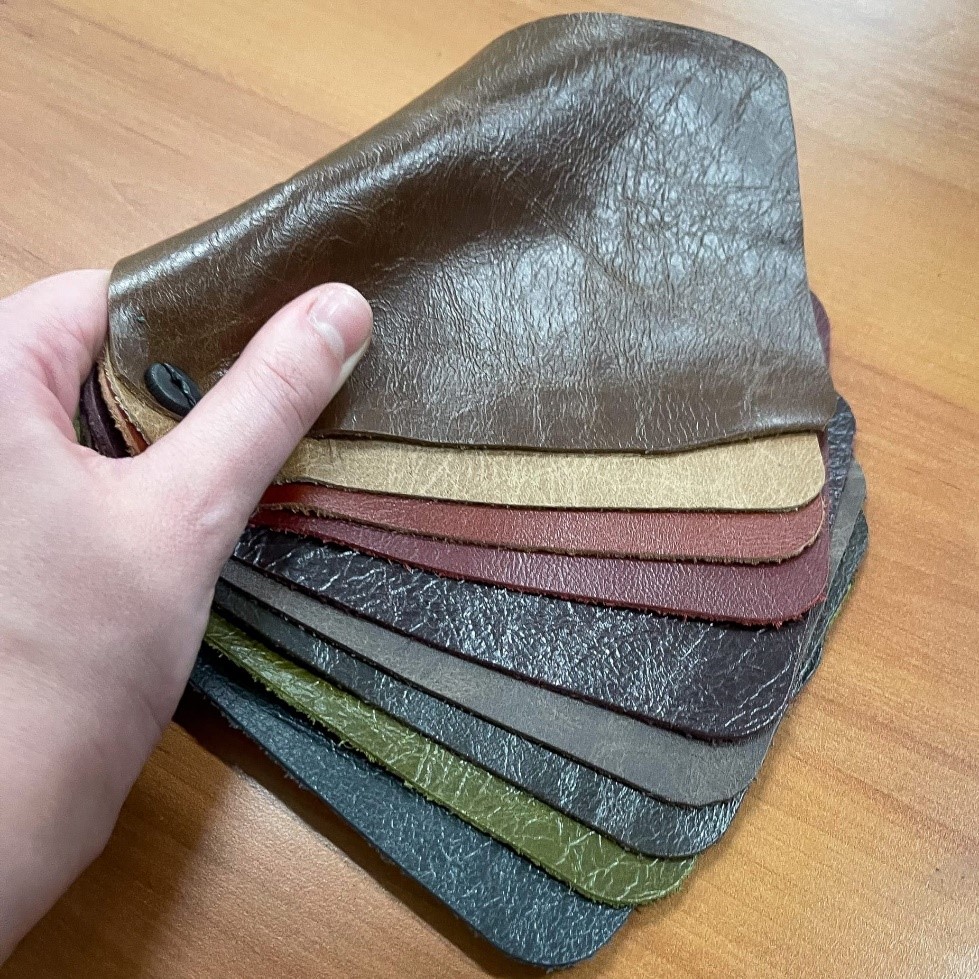 Перетяжка кожаной мебели